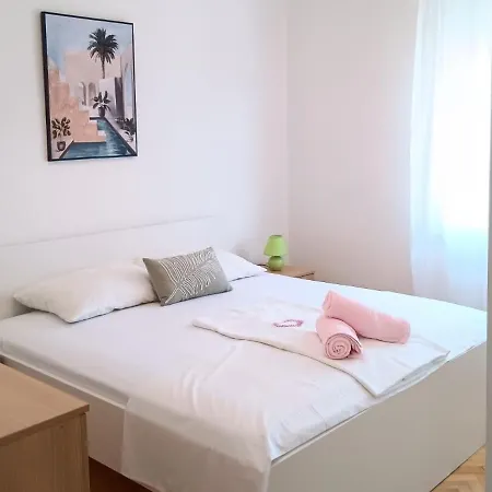 Appartement With Parking Space - 24724 *