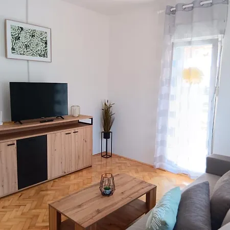 With Parking Space - 24724 Appartement *