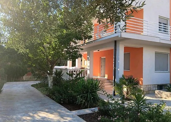 Apartment With Parking Space - 24724 Zadar